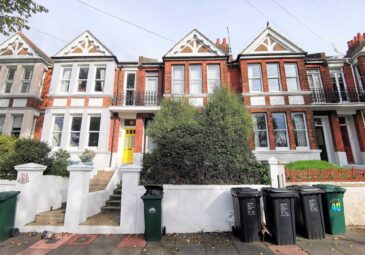 Queens Park Terrace, Brighton, BN2 9YA