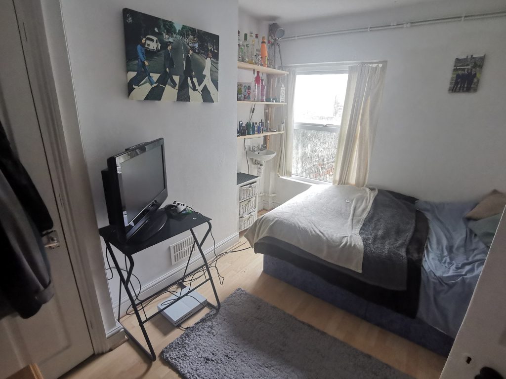 bedroom 2